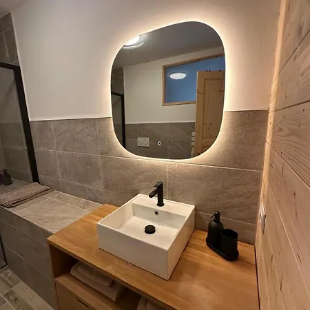 Fabe Con Jacuzzi Vista Montagna *