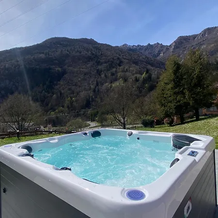 Fabe Con Jacuzzi Vista Montagna Appartamento Piazza Brembana